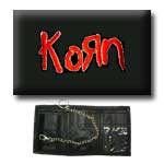 CARTERA KORN LOGO BORDADO + CADENA